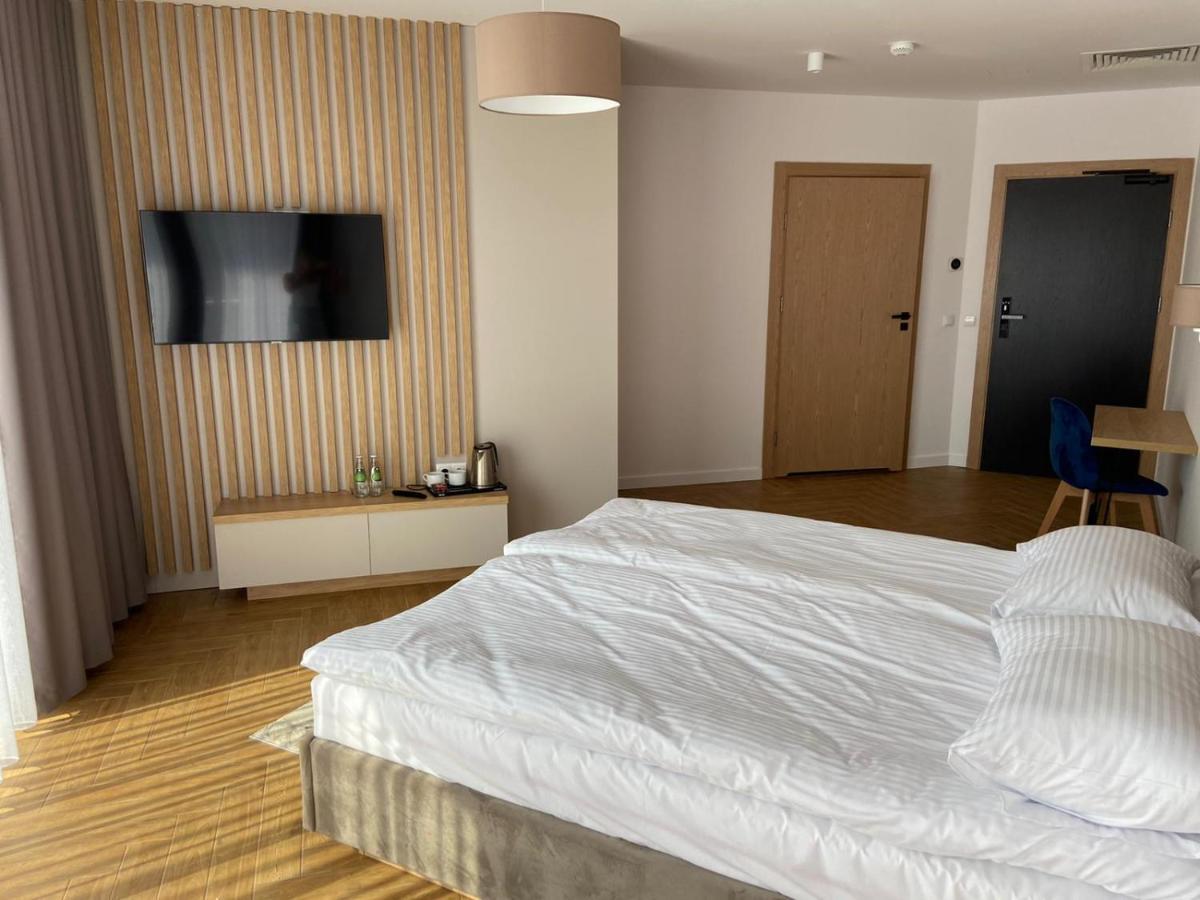 Hotel Sebory Przasnysz Buitenkant foto