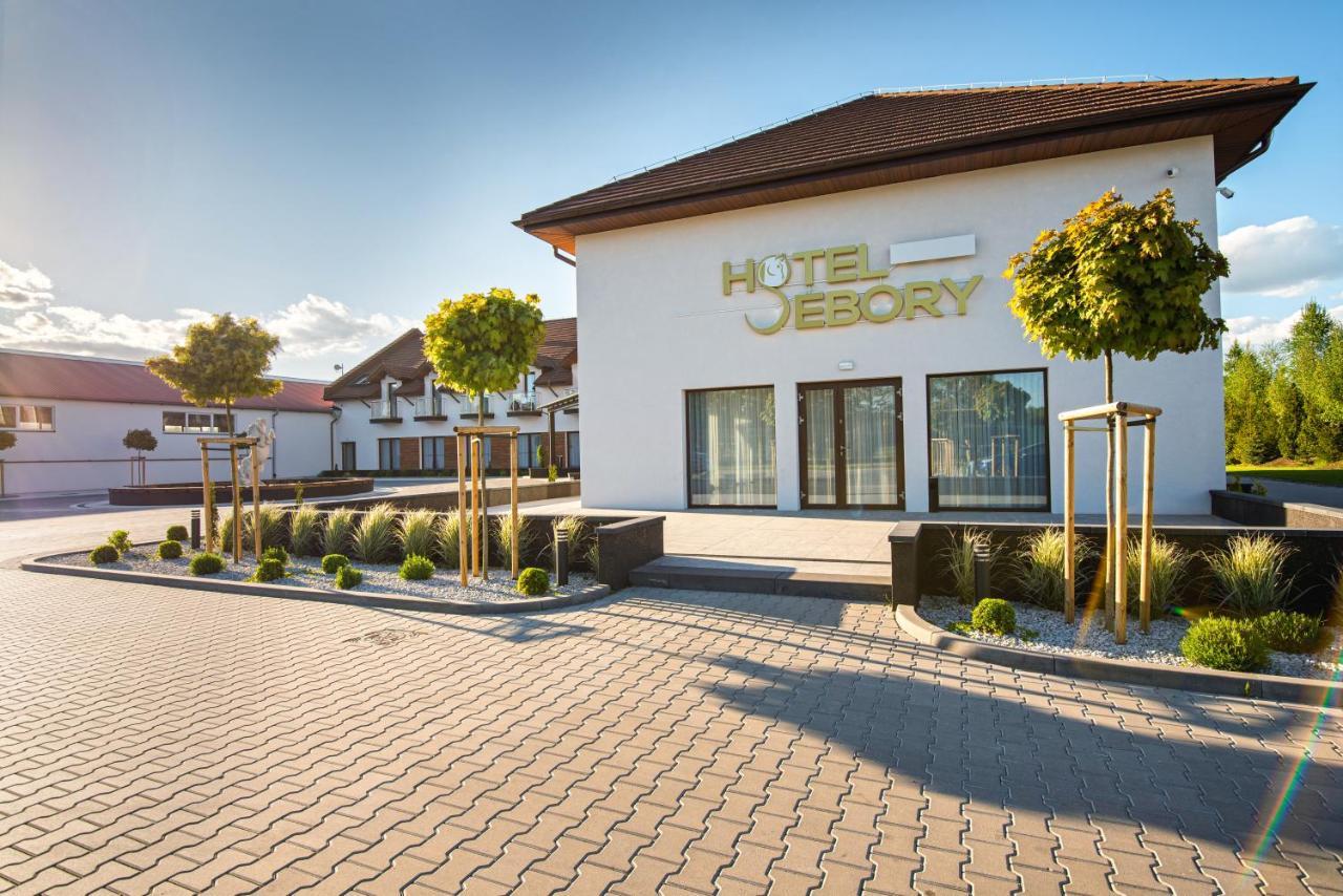 Hotel Sebory Przasnysz Buitenkant foto
