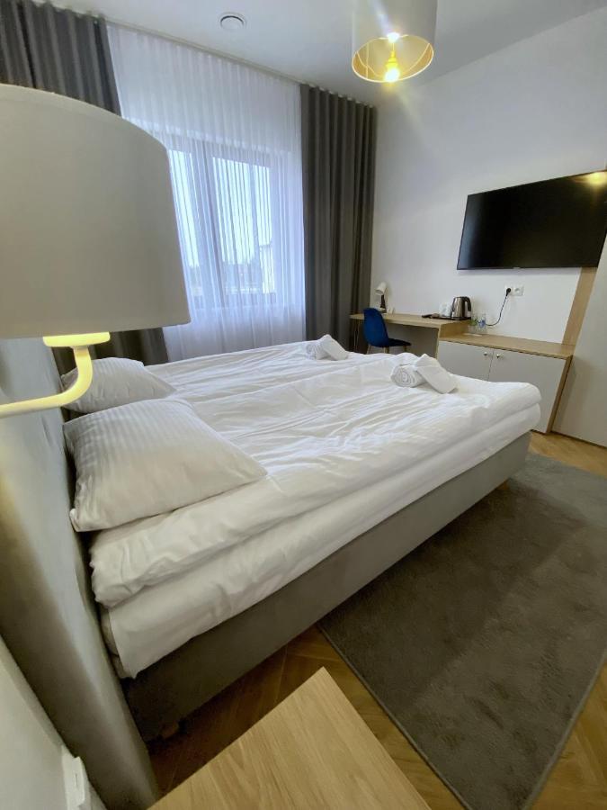 Hotel Sebory Przasnysz Buitenkant foto